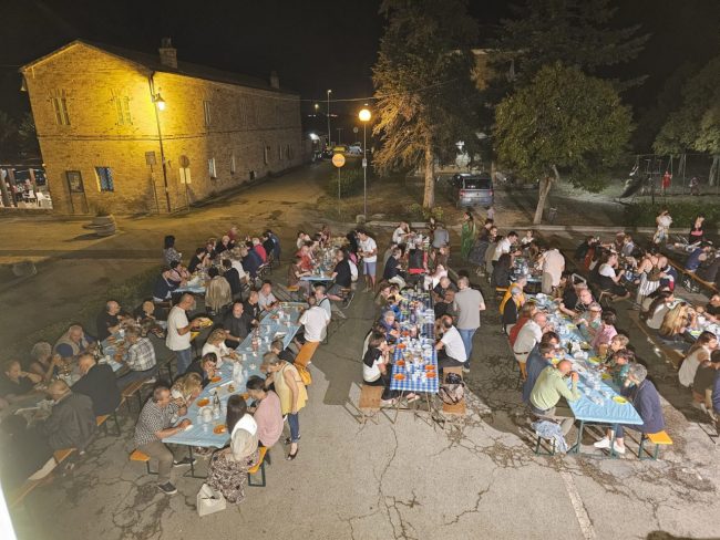 cena_solidarieta-1-650x488