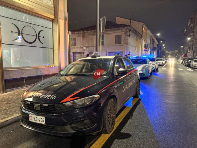 controlli-interforze-discoteca-donoma-carabinieri-corso-garibaldi-civitanova-FDM-11-650x488