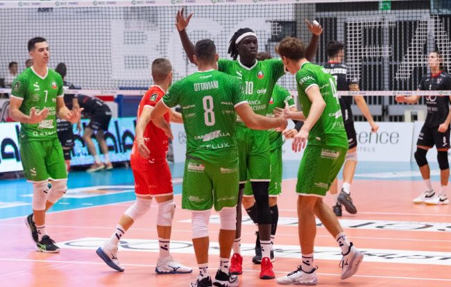 fano-banca-macerata1-650x414