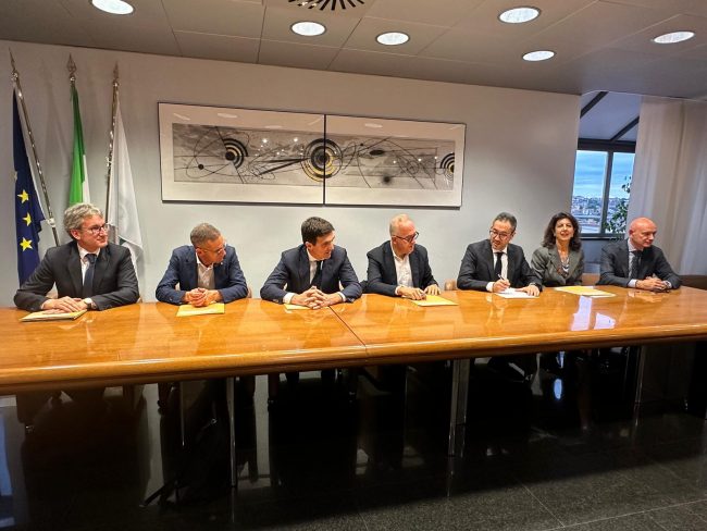 firma_protocollo_bretella-8-650x488