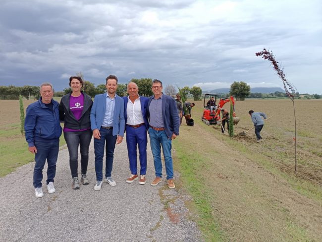 foto-piantumazione-opere-laiche