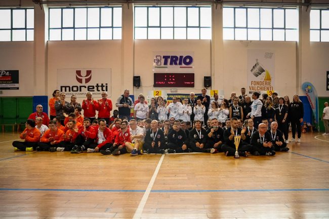 1-foto-gruppo-italiani-650x433