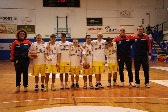 4-la-squadra-anthropos-in-finale-650x433