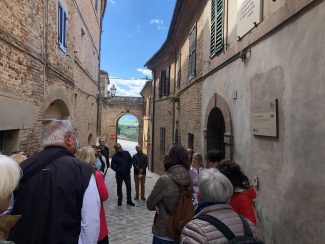 La-camminata-del-Fai-tra-i-luoghi-di-Dolores-Prato-a-Treia