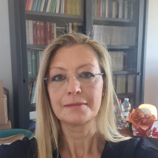 Prof.ssa-Elena-Cedrola-2-325x325