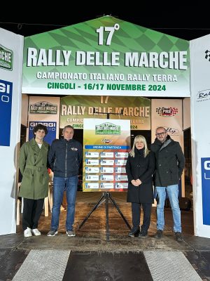 Rally-piazza-Del-Popolo2-300x400