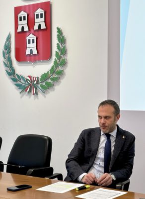 Udienza-pubblica-SantErasmo-3-292x400