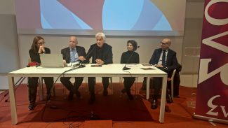 conferenza-stampa-evo-3-325x183