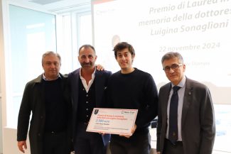 consegna-premio2-325x217