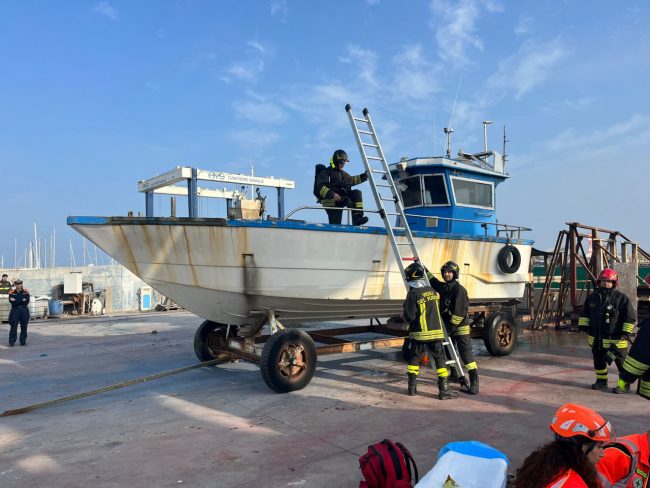 esercitazione-al-porto-2-650x488