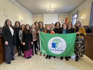 gruppo-insegnanti-B-verde-23-24-1-325x244