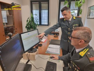 guardia-finanza-1-325x244