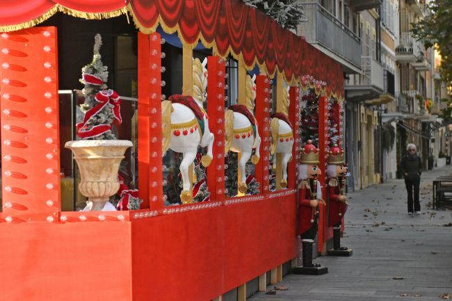 maison-romana-pasticceria-natale-24-civitanova-FDM-26-650x433