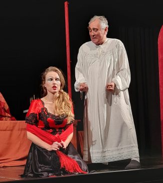 volpone-commedia-perugini-1-325x364