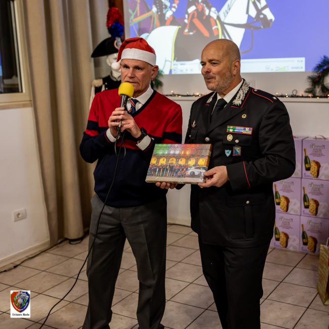 Babbo-Natale-carabinieri-14-650x650