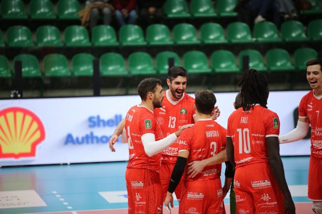 banca-macerata-fisiomed1-1-650x433