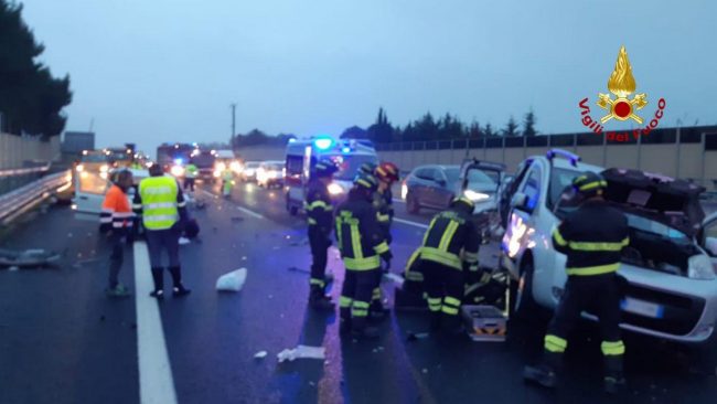 incidente-a14-morta-donna-1-650x366