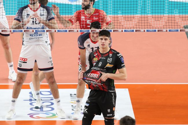lube-milano-23-650x433