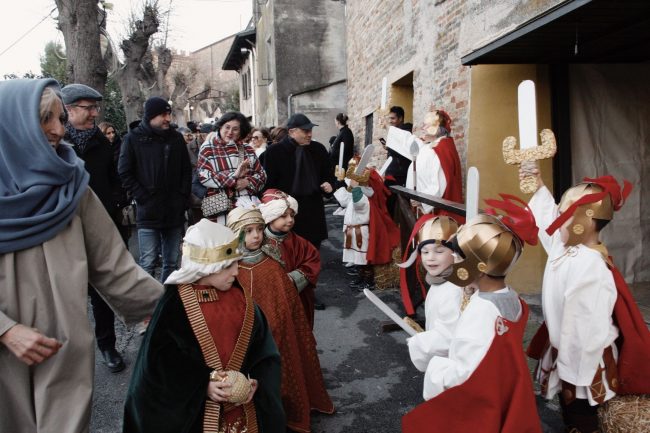 presepe-bambini-morrovalle-13-650x433