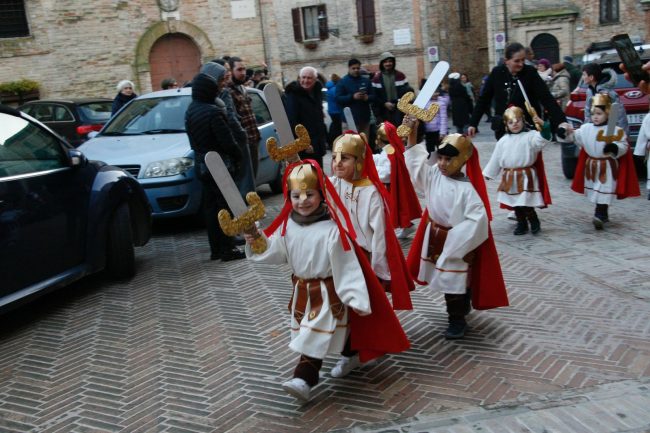 presepe-bambini-morrovalle-15-650x433