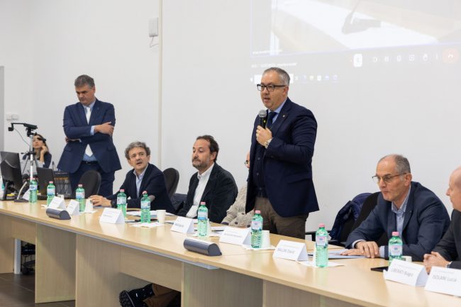 sicurezza-lavoro-scuole-1-650x433
