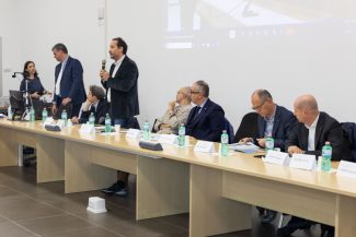 sicurezza-lavoro-scuole-3-325x217