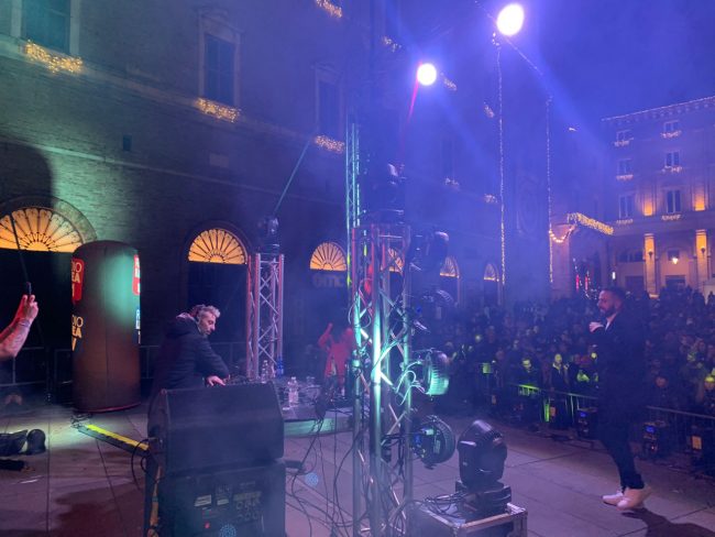 capodanno-macerata-2024-2025-4-650x488