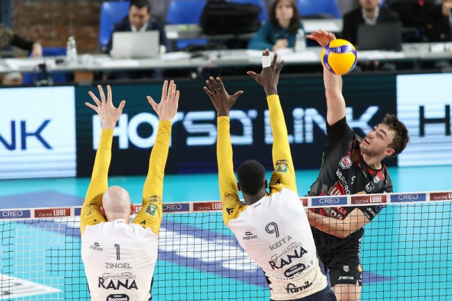 lube-volley-10-650x433