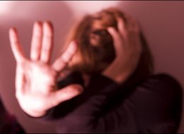 «Minaccia di morte la ex  e le ruba 5mila euro»  calciatore condannato a 8 mesi