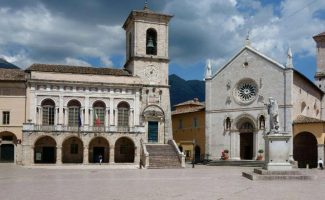 Norcia-prima-del-sisma-2016-325x200