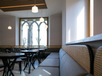 caffetteria-spazi-politeama-768x576-1-325x244