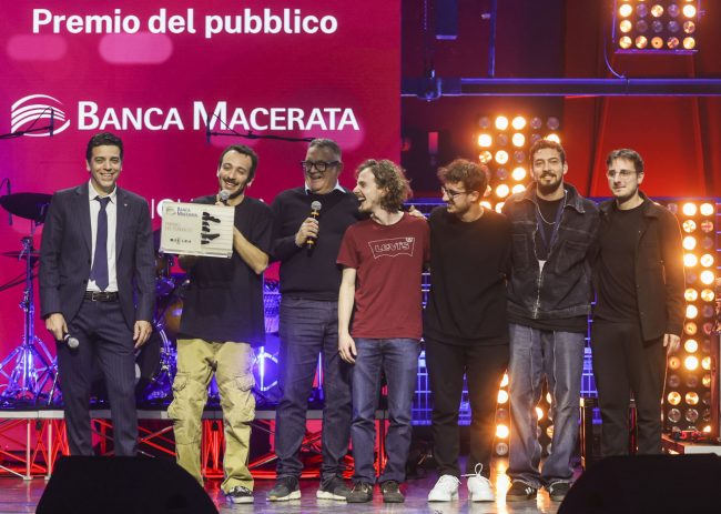 Premio-del-pubblico-a-Moonari-Faletti-Giulianelli-