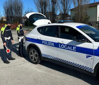 polizia-locale-civitanova-4-e1743686991770-325x278