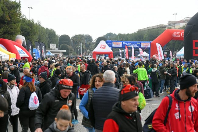 stracivitanova-2025-corsa-podistica-piazza-xx-settembre-civitanova-FDM-1-650x433