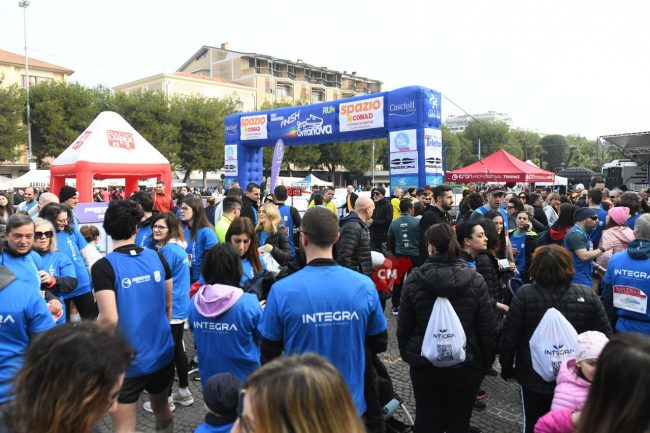 stracivitanova-2025-corsa-podistica-piazza-xx-settembre-civitanova-FDM-4-650x433