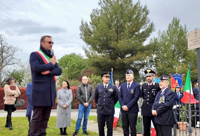 Montecassiano-slargo-aviatori-ditalia-commemorazione2-650x444
