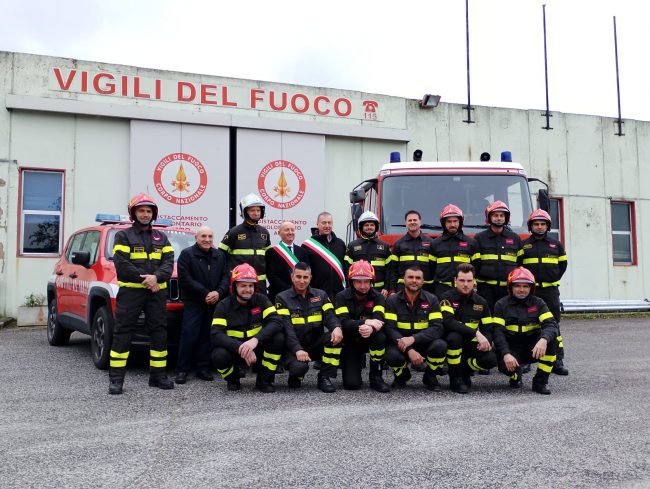 Vigili-del-fuoco-Apiro-1-650x489