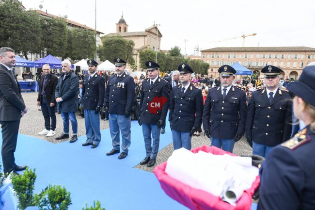 festa-dell-polizia-2025-premiazione-3-civitanova-FDM-20-650x433