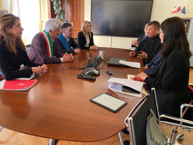 incontro-delegazione-Pechino-5-650x488