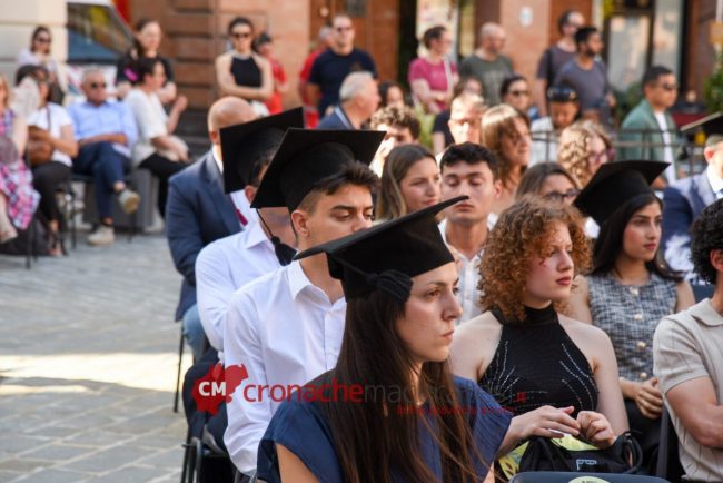Graduation-Day_Unimc_FF-9-650x434