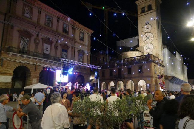 Notte-bianca-a-Tolentino-19-650x433