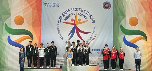 Podio-Gruppo-Senior-3-classificato-650x302