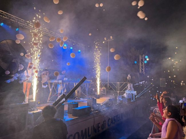 Summer-party-3-650x488