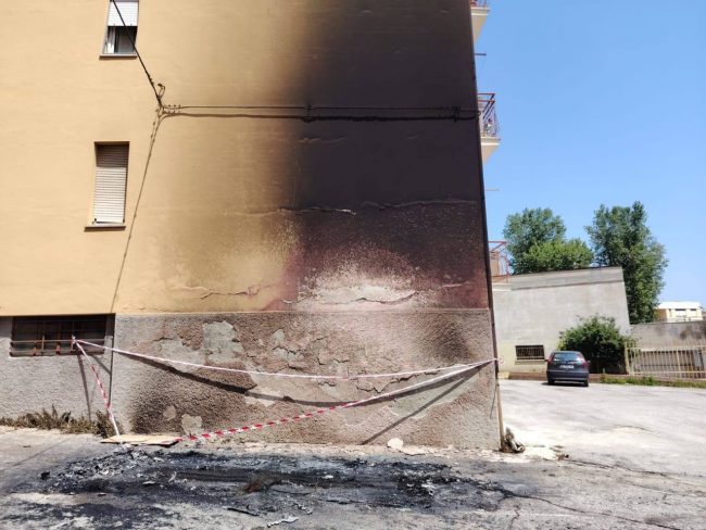 auto-a-fuoco-recanati-1-1-650x488