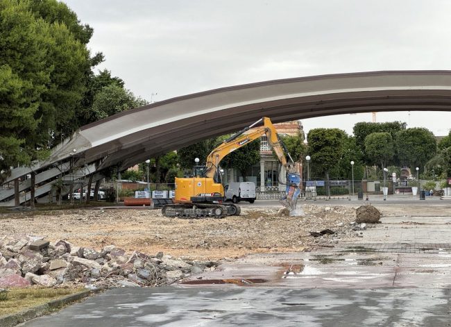 lavori-al-varco-sul-mare-ruspe-civitanova-FDM-5-650x471