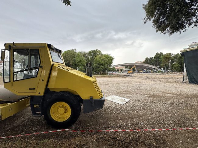 lavori-al-varco-sul-mare-ruspe-civitanova-FDM-8-650x488