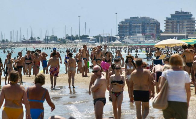 mare-civitanova-spiaggia-spiagge-estate-5-650x394