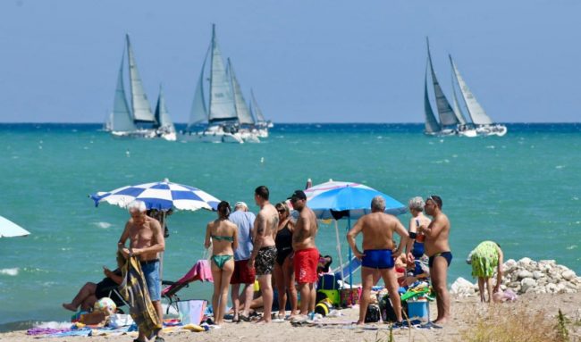 mare-civitanova-spiaggia-spiagge-estate-7-650x383