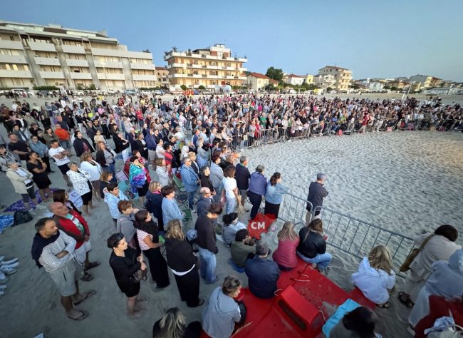 messa-di-san-giovanni-allalba-spiaggialungomare-nord-civitanova-FDM-15-650x474