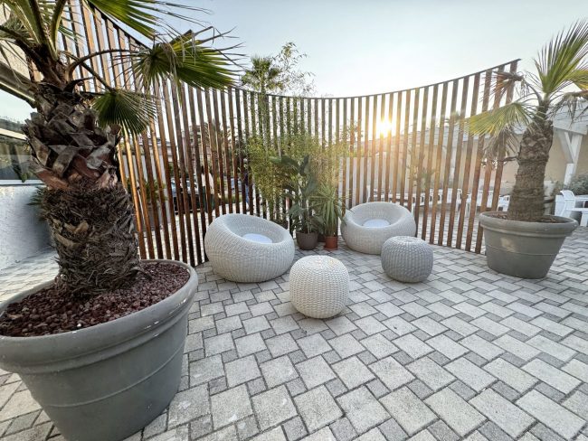 otto-seaside-chalet-lungomare-sud-civitanova-FDM-12-650x488